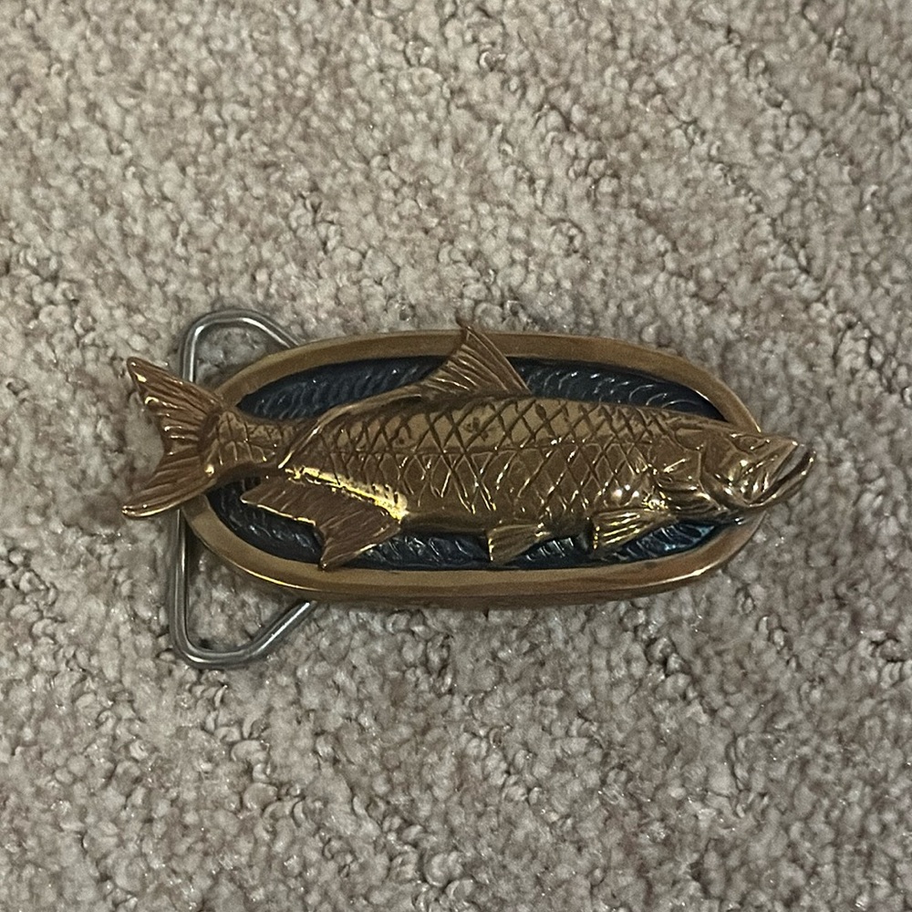 Anisa bronze belt buckle